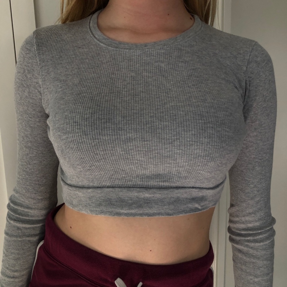 Long sleeve crop top